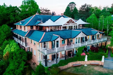 Echoes Boutique Hotel & Restaurant