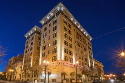 Hotel DeLuxe Hotels in Portland