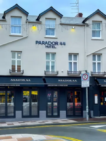 Parador 44 Hotels in 