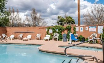 Econo Lodge Inn & Suites Santa Fe