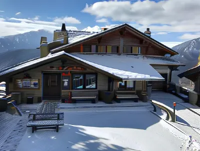 Hotel Ristoro Vagneur Отели в г. 