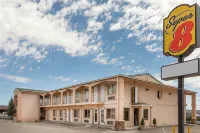 Super 8 by Wyndham Evanston Hotels in Evanston