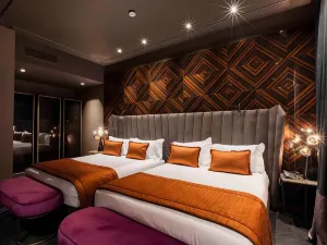 U-Visionary Roma Hotel
