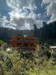 Hostay Tirthan Hotels in Pekhri