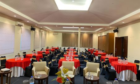 Hotel Safira Magelang - Housity