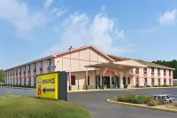Super 8 by Wyndham Waycross GA Hotels near Okefenokee Swamp Park