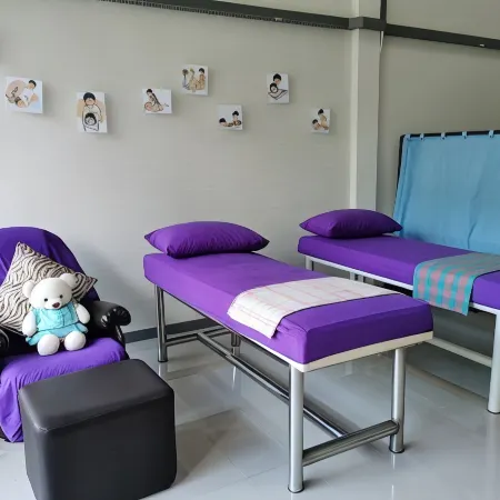 Napa Hostel Samrong Station