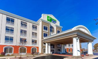 Holiday Inn Express & Suites Rockford-Loves Park