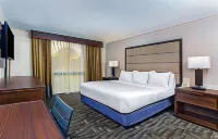 Embassy Suites by Hilton Nashville Airport Hotels near DeVry University
