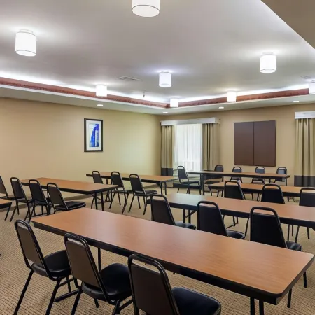 Comfort Suites North Dallas