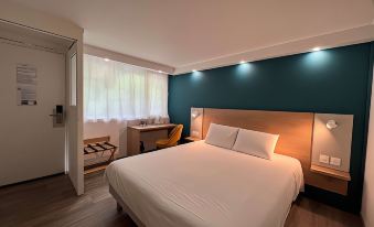 Kyriad Sedan - Housity