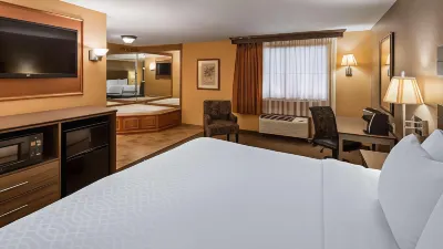 Best Western Plus North Canton Inn  Suites