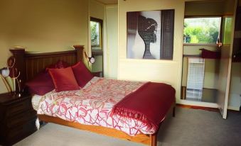 Pohutukawa Coast Bnb