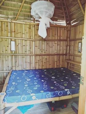 Titanic's Nipa Hut