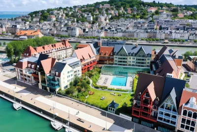 Résidence Pierre & Vacances Premium Presqu'Ile de la Touques Hotéis em Deauville