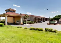 Quality Inn & Suites Hotel di Monroe