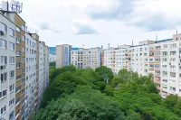 WaterFront City Apartments by UrbanRent فنادق في Nagykovacsi
