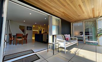 Okahu Bay Villas
