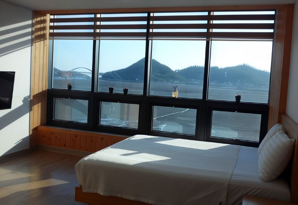 2. 군산 노을바다펜..