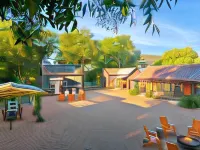 Camp Comfort Отели в г. Сентер Пойнт
