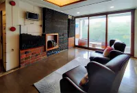 Estancia Roadside Inn by RedDoorz Hotels in Carles