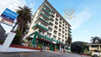 Maneerote Hotel Các khách sạn gần Wat Na Som