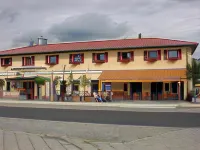 Gasthof Strausberg Nord Отели рядом с достопримечательностью «Flugschule PEGASUS Rundflug Berlin Brandenburg»