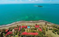 Isla Vista Beach Resort فنادق في زامباليس