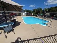 Valley Inn and Suites - piscina