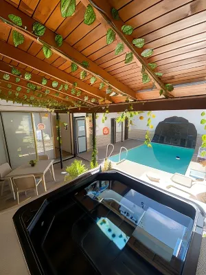 HOTEL COLORES BOUTIQUE Hotels in Bello