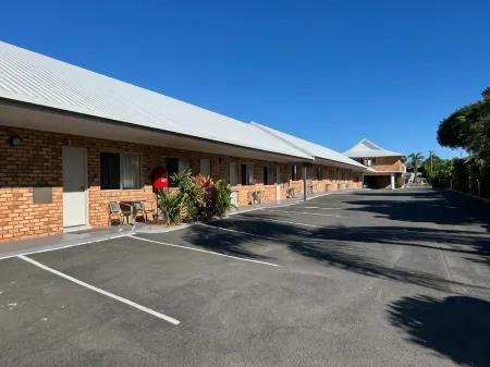 Beachside Motor Inn by Golden Chain Отели в г. Херви-Бэй