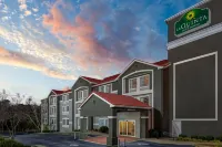 La Quinta Inn & Suites by Wyndham Atlanta South - Newnan Hotels in Newnan