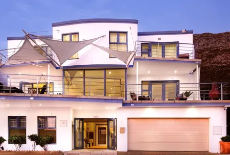 Magellans Hotel Отели в г. Glencairn