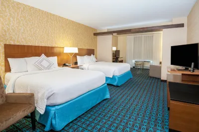 Fairfield Inn & Suites Dallas Plano North Hotels in der Nähe von KG Fashion Superstore