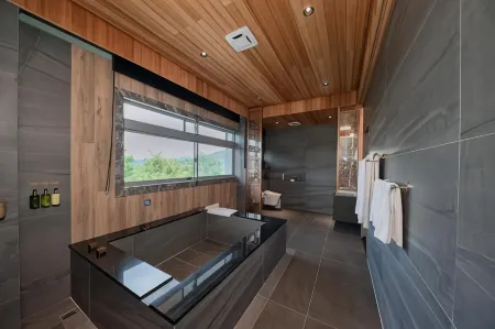 SPRING RESORT Отели рядом с достопримечательностью «Chung Tai Chan Monastery»