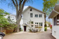 Historic Oak Park Residence Hotels near El Patron