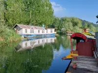 Hotel Chachoo Palace