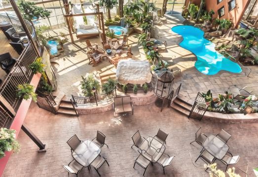 호텔 유니버셀 썸네일