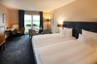 Seehotel Niedernberg - Das Dorf am See Hotel a Erlenbach