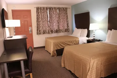 Sterling Inn Near Iag Airport Hotel in zona Five Below (La Salle Center)