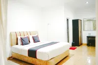 Hotel O Padang City Center Near Pantai Padang Formerly Hotel Siti Nurbaya - balcon