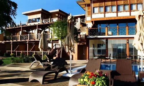 Phellos Suites Boutique Hotel