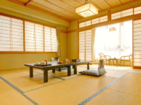 Kashiwaya Hotels in Chikuma