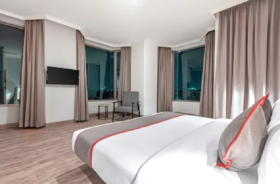 Super OYO Townhouse 2 Hotel Gunung Sahari Hotels in Jakarta