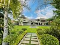 One O Eight Boutique Hotel Các khách sạn ở Brakpan