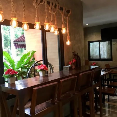 River Hill Side Resort