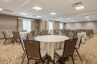 Comfort Inn & Suites Schenectady - Scotia - breakfast
