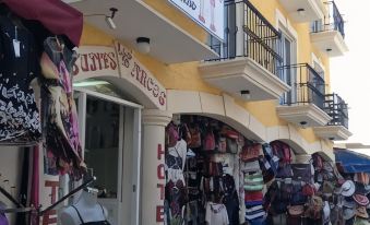 Suites Los Arcos