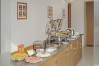 Treebo Premium Blue Mountain Country Club And Resort - piscina