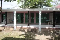 Wild Orchid Beach Resort Hotels near Sophie Paris